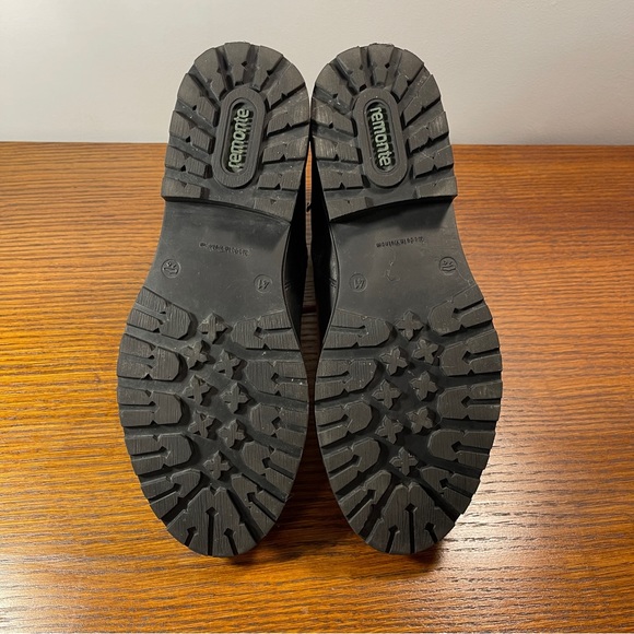 Remonte Black Leather Lined Winter Boot - Picture 6 of 10